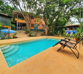 Casa Pura Vida Surf Hostel - Tamarindo Costa Rica